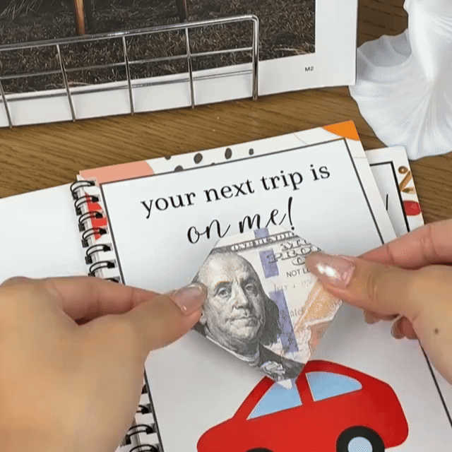 How to fill and personalize the Christmas Gift Card Book